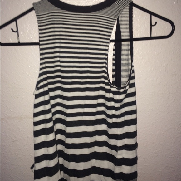 Top - Picture 2 of 2